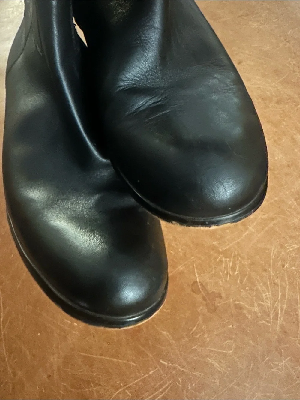 Corso Como sleek knee